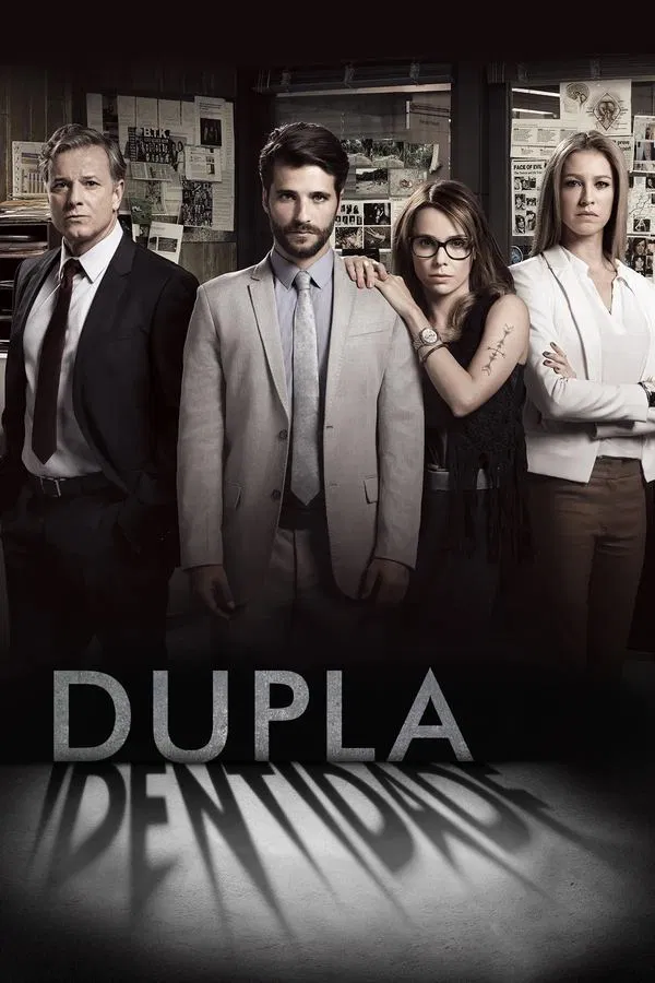 Pôster de Dupla Identidade